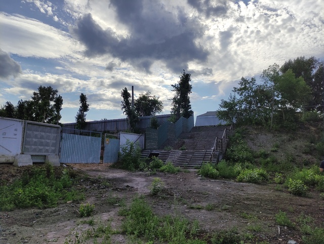 Dist Photo 1