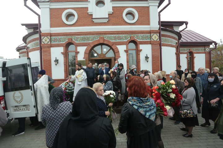 Dist Photo 1