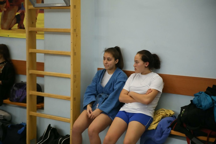 Dist Photo 1