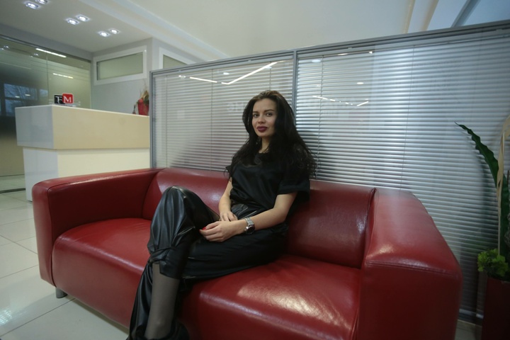 Dist Photo 1