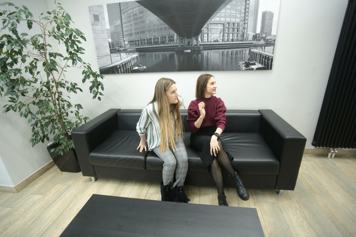 Dist Photo 1