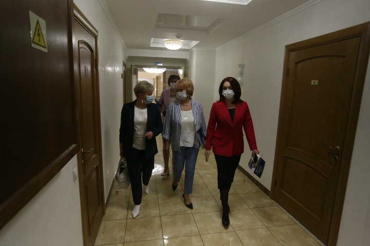 Dist Photo 1