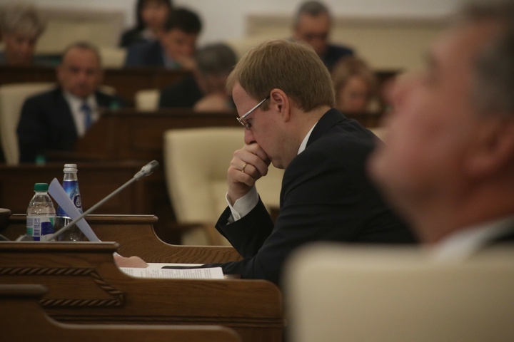 Dist Photo 1