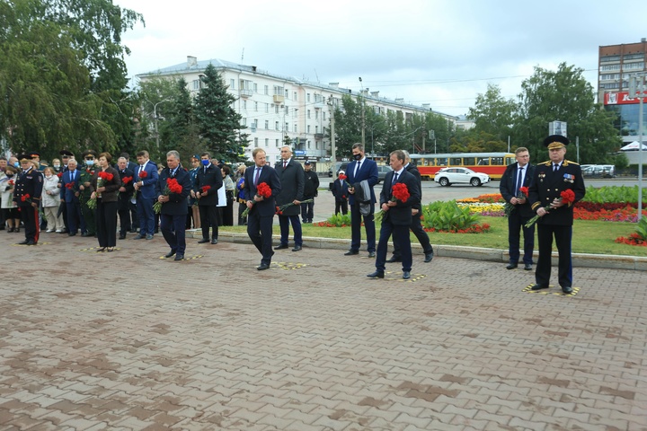 Dist Photo 1