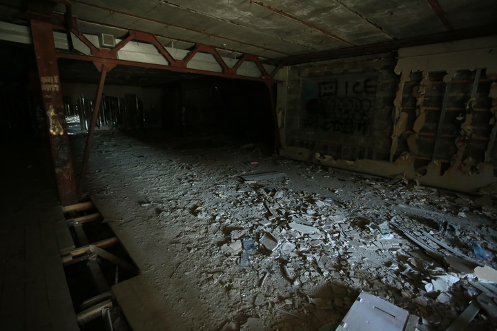 Dist Photo 1