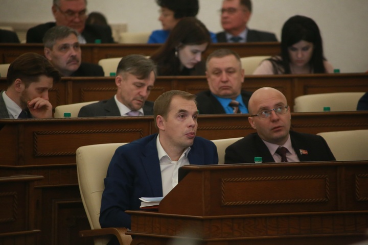 Dist Photo 1