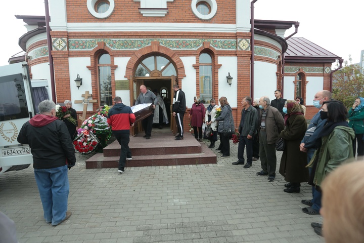 Dist Photo 1