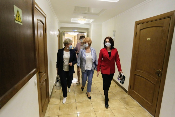 Dist Photo 1