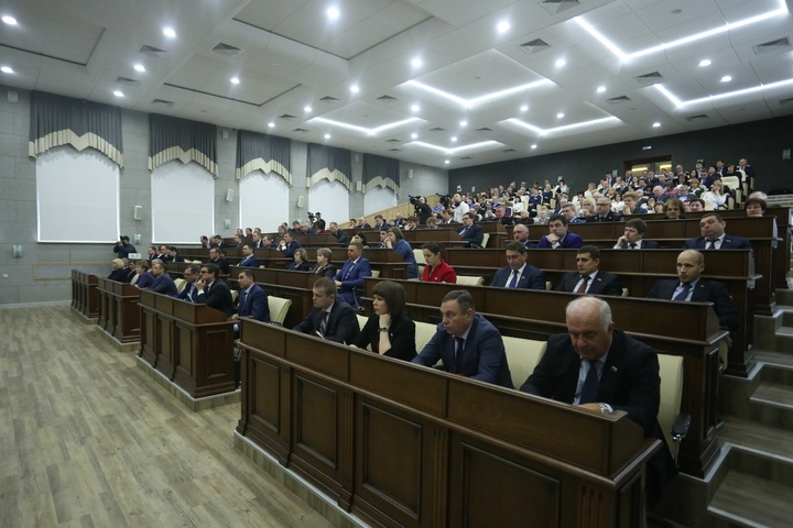 Dist Photo 1