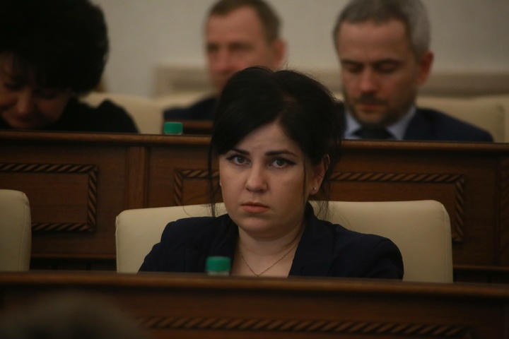Dist Photo 1