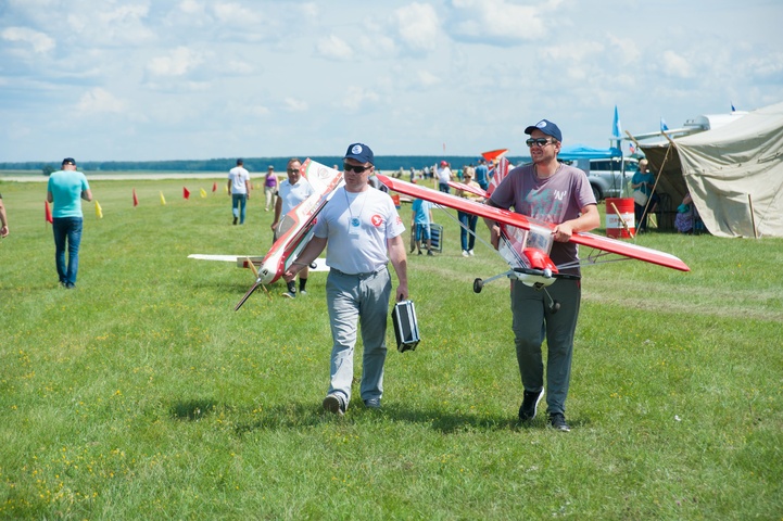 Dist Photo 1