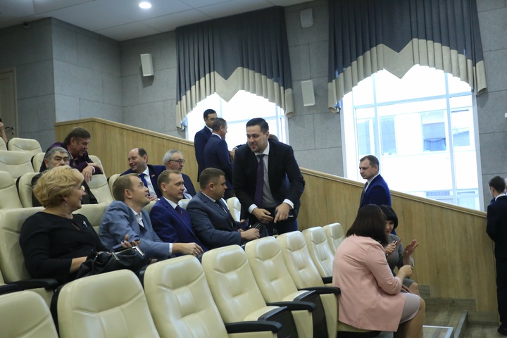Dist Photo 1