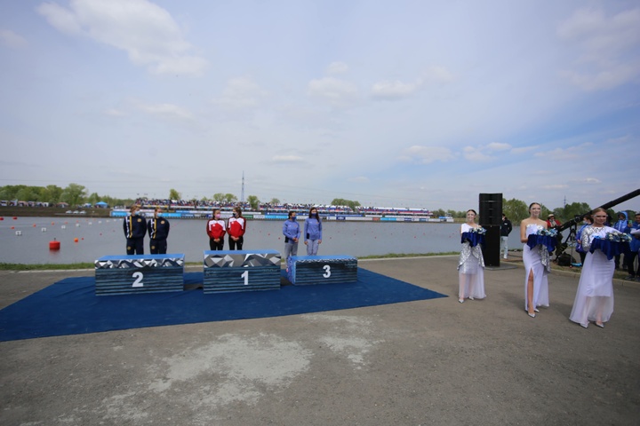 Dist Photo 1