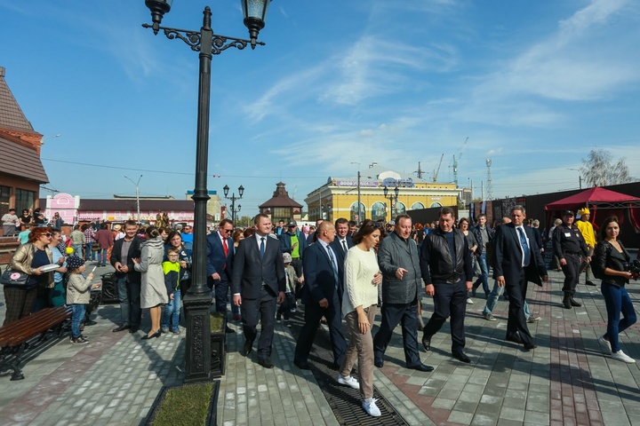 Dist Photo 1