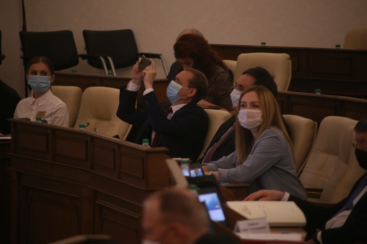 Dist Photo 1
